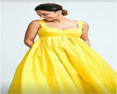 Deepika Padukone looks stunning in bright yellow dress