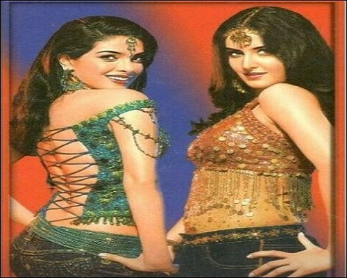 Priyanka Chopra shares a throwback picture featuring her and Katrina Kaif